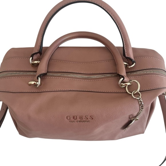 Guess large handbag crossbody NWOT pink mauve women’s purse pockets long strap - Picture 2 of 16